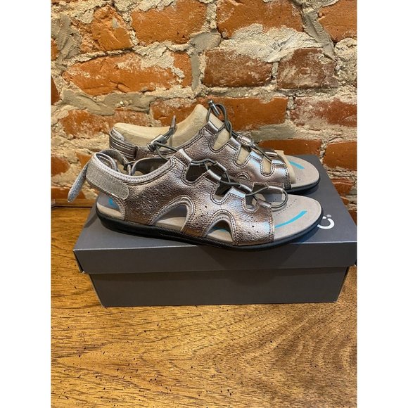 ECCO warm Grey Metallic LEATHER SANDALS SIZE WOMEN'Ssize, 38,39. NWB